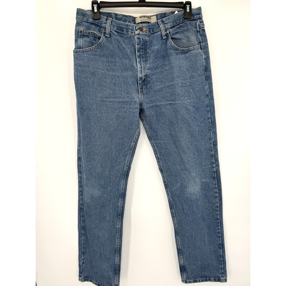 Wrangler Jeans Mens 36 Blue Authentics Straight Leg ZM100SW Medium Wash Denim